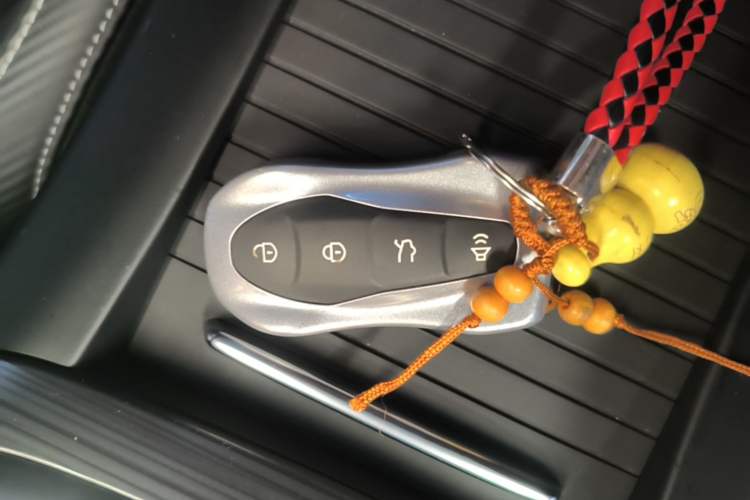 Used Geely Auto Emgrand X7 Sport 2020 1.8TD DCT Smart Connect PRO Vehicle Key