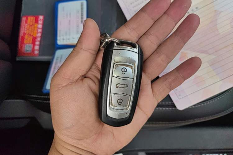 Used Geely Auto Emgrand X7 Sport 2020 1.8TD DCT Two-Wheel Drive Smart Connect 4G-Enabled Version Vehicle Key