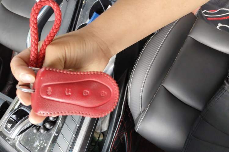 Used Geely Auto Emgrand X7 Sport 2020 1.5TD Automatic Smart Connect PRO Vehicle Key