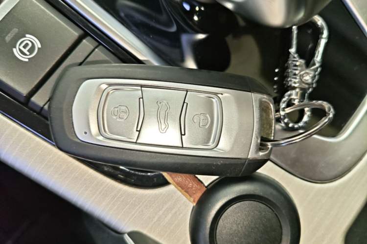 Used Geely Auto Emgrand X7 Sport 2020 1.8TD DCT Two-Wheel Drive Smart Connect 4G-Enabled Version Vehicle Key
