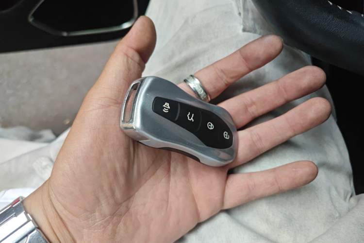 Used Geely Auto Emgrand X7 Sport 2020 1.8TD DCT Smart PRO Vehicle Key