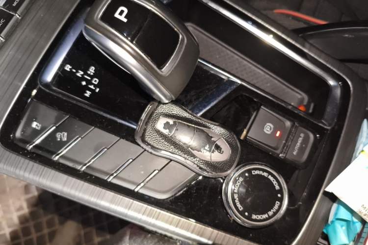 Used Geely Auto Emgrand X7 Sport 2020 1.8TD DCT Smart Connect PRO Vehicle Key