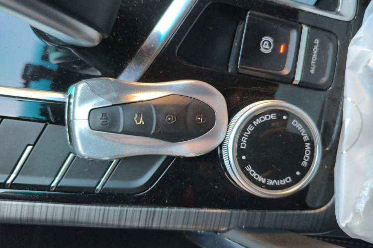 Used Geely Auto Emgrand X7 Sport 2020 1.5TD Automatic Smart Connect PRO Vehicle Key