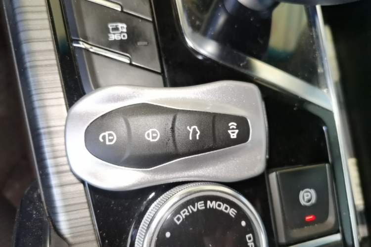 Used Geely Auto Emgrand X7 Sport 2020 1.8TD DCT ZhiZun PRO Vehicle Key