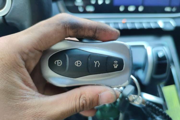 Used Geely Auto Emgrand X7 Sport 2020 1.5TD Automatic Smart Connect PRO Vehicle Key