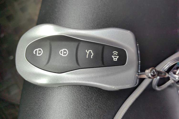 Used Geely Auto Emgrand X7 Sport 2020 1.8TD DCT Smart Connect PRO Vehicle Key