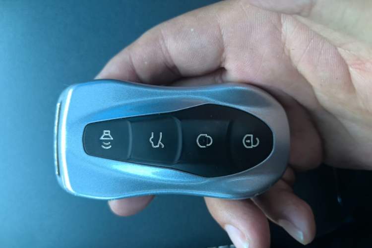 Used Geely Auto Emgrand X7 Sport 2020 1.5TD Automatic Smart Connect PRO Vehicle Key