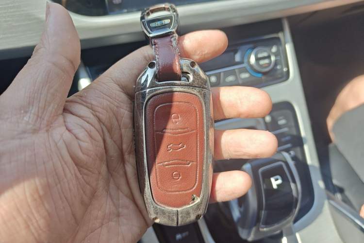 Used Geely Auto Emgrand X7 Sport 2020 1.8TD DCT Two-Wheel Drive Smart Connect 4G-Enabled Version Vehicle Key