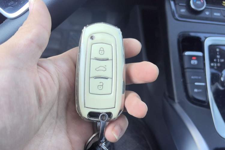 Used Geely Auto Emgrand X7 Sport 2020 1.8TD DCT Two-Wheel Drive Zhiya Model Vehicle Key