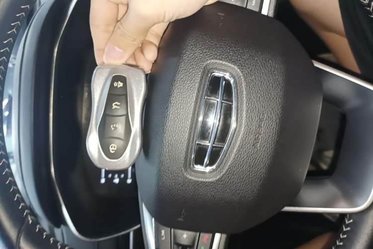 Used Geely Auto Emgrand X7 Sport 2020 1.5TD Automatic Smart Connect PRO Vehicle Key