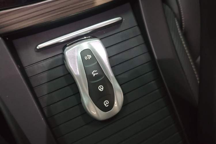 Used Geely Auto Emgrand X7 Sport 2020 1.8TD DCT Smart PRO Vehicle Key