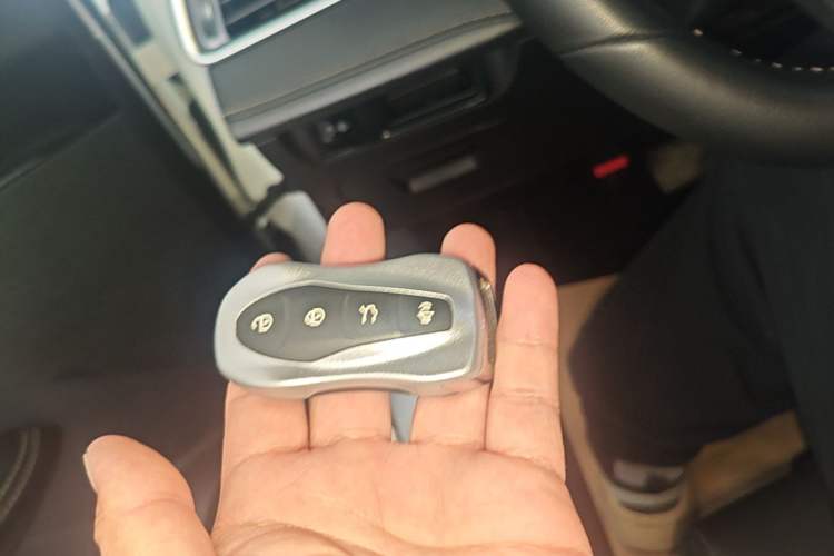 Used Geely Auto Emgrand X7 Sport 2020 1.8TD DCT Smart Connect PRO Vehicle Key