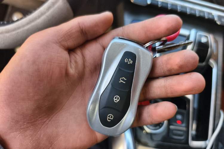 Used Geely Auto Emgrand X7 Sport 2020 1.8TD DCT Smart Connect PRO Vehicle Key