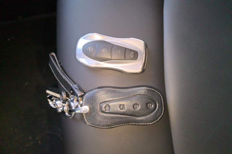 Used Geely Auto Emgrand X7 Sport 2020 1.5TD Automatic Smart Connect PRO Vehicle Key