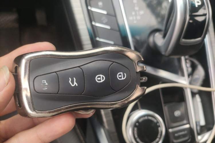 Used Geely Auto Emgrand X7 Sport 2020 1.5TD Automatic Smart Connect PRO Vehicle Key