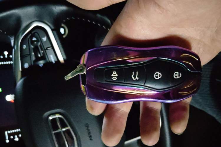 Used Geely Auto Emgrand X7 Sport 2020 1.5TD Automatic Smart Connect PRO Vehicle Key