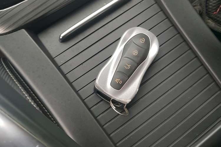 Used Geely Auto Emgrand X7 Sport 2020 1.8TD DCT Smart PRO Vehicle Key