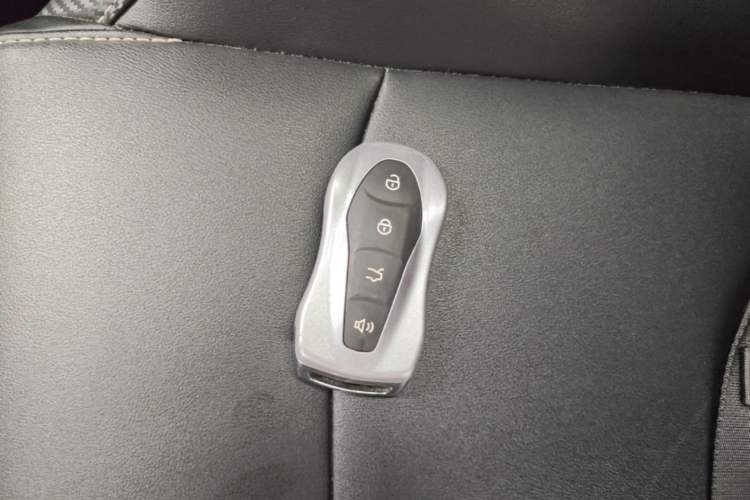Used Geely Auto Emgrand X7 Sport 2020 1.8TD DCT Smart Connect PRO Vehicle Key