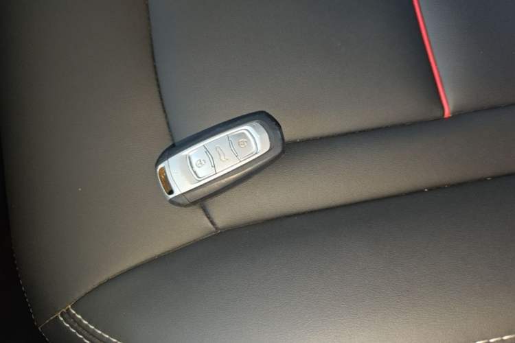 Used Geely Auto Emgrand X7 Sport 2020 1.8TD DCT Two-Wheel Drive Zhiya Model Vehicle Key