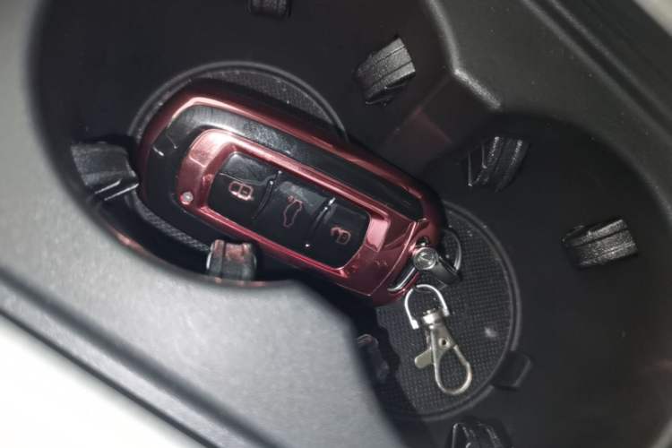 Used Geely Auto Emgrand X7 Sport 2020 1.8TD DCT Two-Wheel Drive Smart Connect 4G-Enabled Version Vehicle Key