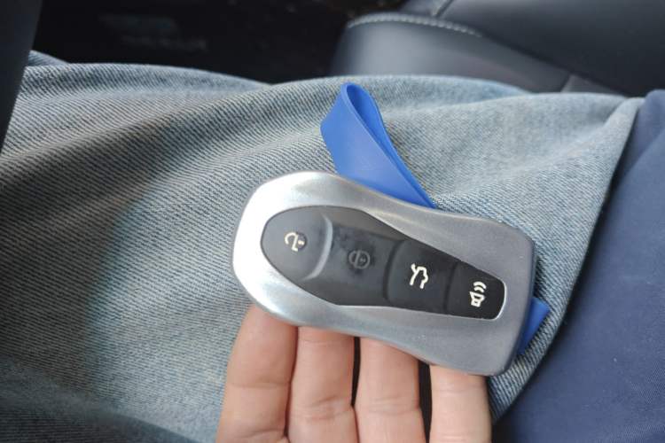 Used Geely Auto Emgrand X7 Sport 2020 1.5TD Automatic Smart Connect PRO Vehicle Key