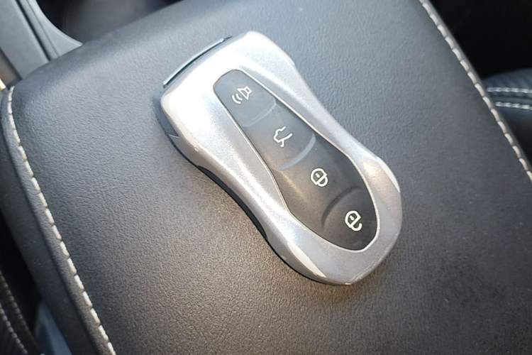 Used Geely Auto Emgrand X7 Sport 2020 1.8TD DCT Smart Connect PRO Vehicle Key