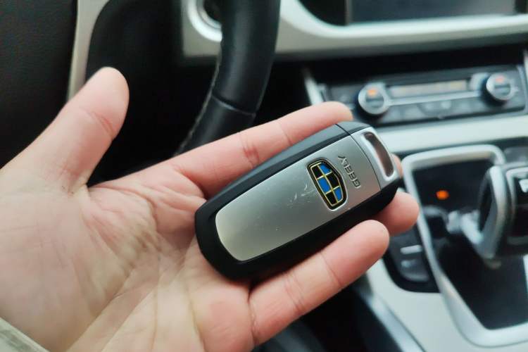 Used Geely Auto Emgrand X7 Sport 2020 1.8TD DCT Two-Wheel Drive Smart Connect 4G-Enabled Version Vehicle Key