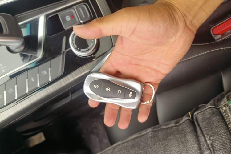 Used Geely Auto Emgrand X7 Sport 2020 1.8TD DCT ZhiZun PRO Vehicle Key