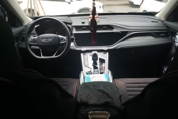 Used Geely Auto Emgrand X7 Sport 2020 1.8TD DCT Smart PRO Center Console
