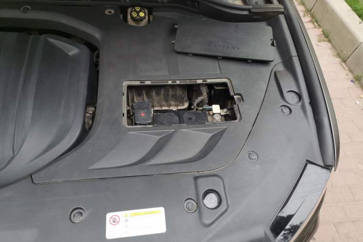 Used Geely Auto Emgrand X7 Sport 2020 1.8TD DCT Smart PRO Engine Bay Left