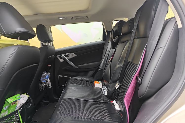 Used Geely Auto Emgrand X7 Sport 2020 1.8TD DCT Two-Wheel Drive Smart Connect 4G-Enabled Version Left Rear Seat
