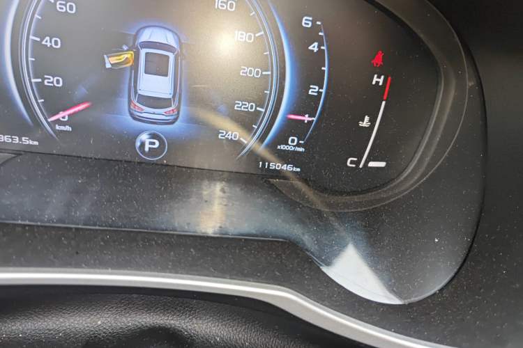 Used Geely Auto Emgrand X7 Sport 2020 1.8TD DCT Two-Wheel Drive Smart Connect 4G-Enabled Version Odometer Close Up