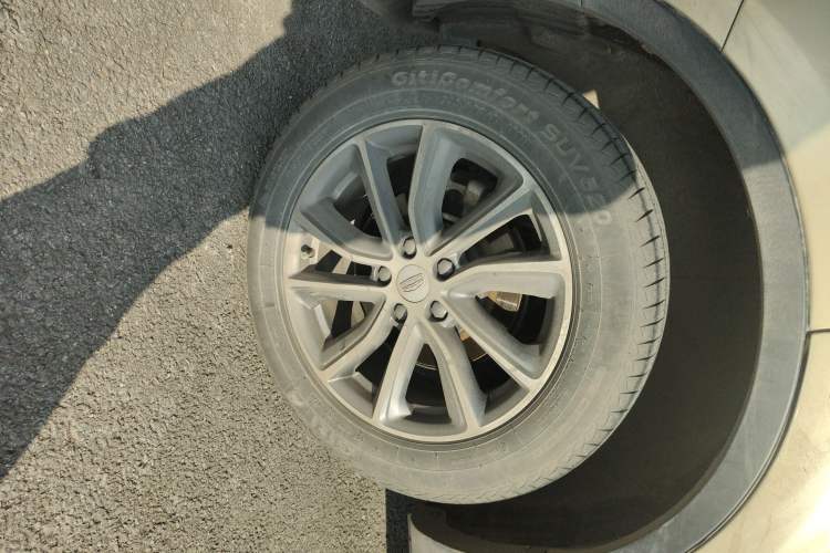 Used Geely Auto Emgrand X7 Sport 2020 1.8TD DCT Two-Wheel Drive Smart Connect 4G-Enabled Version Right Rear Wheel Hub