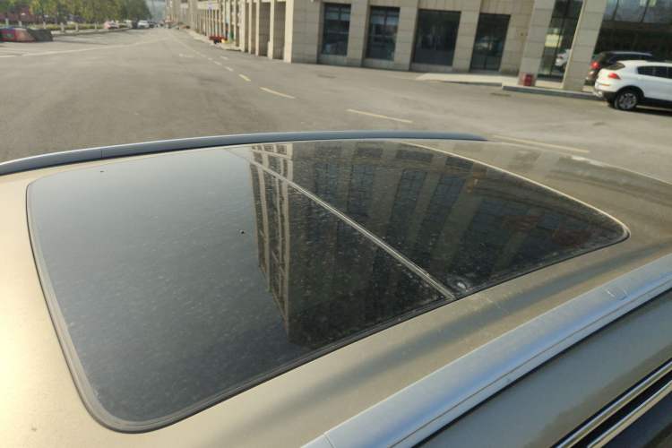 Used Geely Auto Emgrand X7 Sport 2020 1.8TD DCT Two-Wheel Drive Smart Connect 4G-Enabled Version Roof