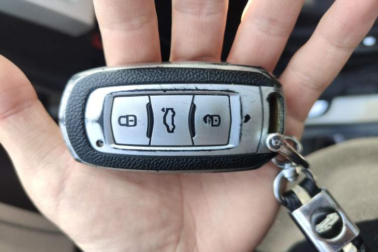 Used Geely Auto Emgrand X7 Sport 2020 1.8TD DCT Two-Wheel Drive Smart Connect 4G-Enabled Version Vehicle Key