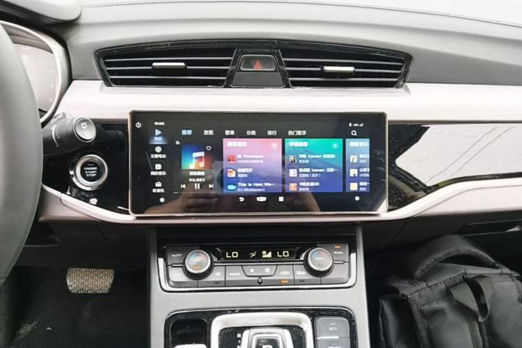 Used Geely Auto Emgrand X7 Sport 2021 1.8TD DCT Two-Wheel Drive Asian Games Edition Audio And AC Panel
