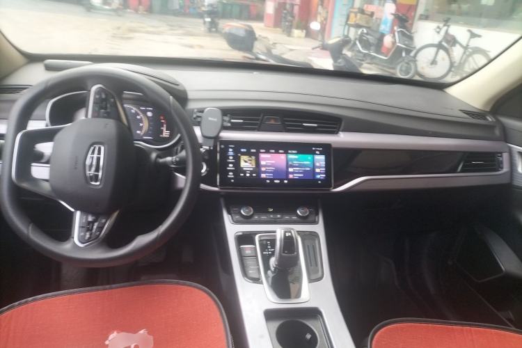 Used Geely Auto Emgrand X7 Sport 2021 Million Edition 1.8TD DCT Two-Wheel Drive Comfort Model Center Console