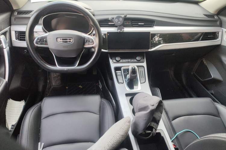 Used Geely Auto Emgrand X7 Sport 2021 1.8TD DCT Two-Wheel Drive Asian Games Comfort Edition Center Console