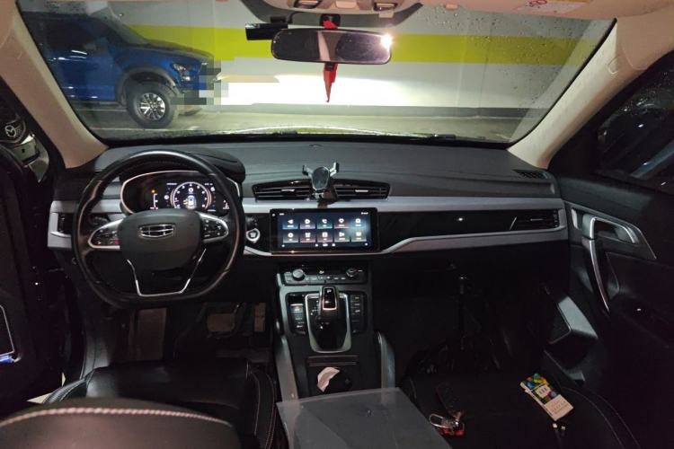 Used Geely Auto Emgrand X7 Sport 2021 Million Edition 1.8TD DCT Two-Wheel Drive Luxury Model Center Console