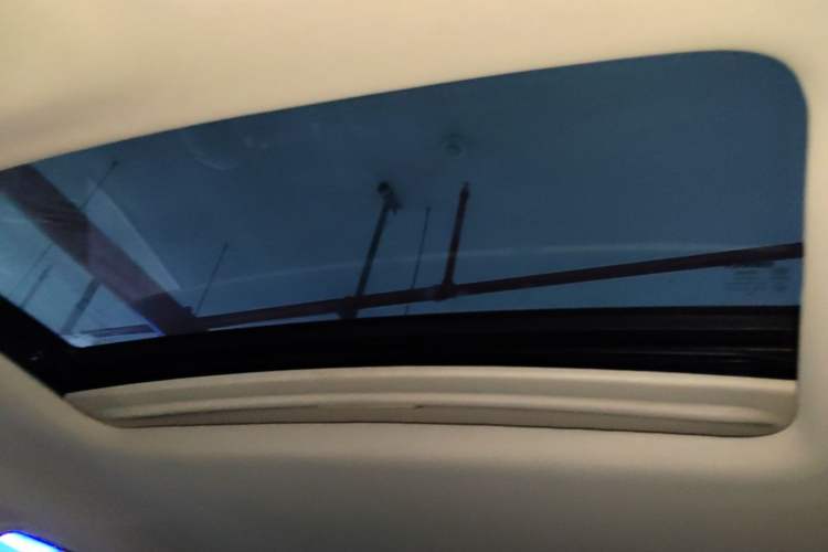 Used Geely Auto Emgrand X7 Sport 2021 Million Edition 1.8TD DCT Two-Wheel Drive Comfort Model Headliner
