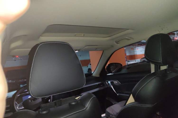 Used Geely Auto Emgrand X7 Sport 2021 Million Edition 1.8TD DCT Two-Wheel Drive Comfort Model Headliner