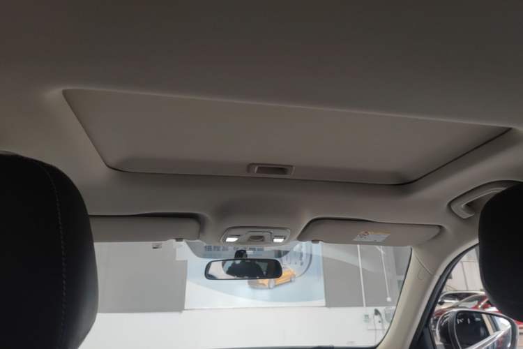 Used Geely Auto Emgrand X7 Sport 2021 Million Edition 1.8TD DCT Two-Wheel Drive Comfort Model Headliner
