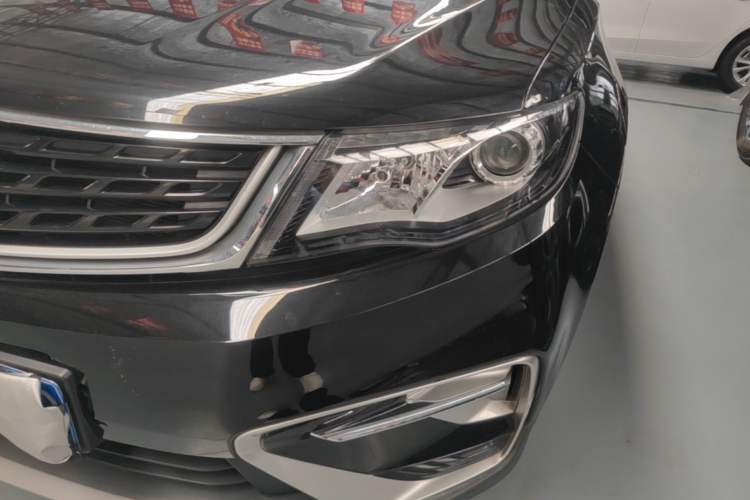 Used Geely Auto Emgrand X7 Sport 2021 Million Edition 1.8TD DCT Two-Wheel Drive Comfort Model Left Front Headlight
