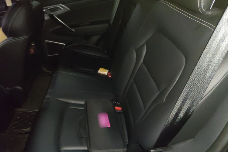 Used Geely Auto Emgrand X7 Sport 2021 Million Edition 1.8TD DCT Two-Wheel Drive Comfort Model Left Rear Seat