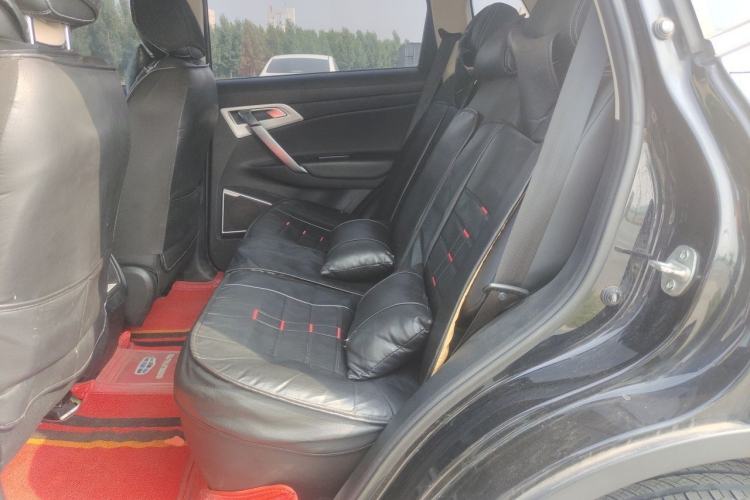 Used Geely Auto Emgrand X7 Sport 2021 Million Edition 1.8TD Manual Two-Wheel Drive Comfort Model Left Rear Seat