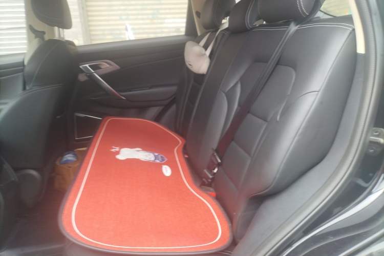 Used Geely Auto Emgrand X7 Sport 2021 Million Edition 1.8TD DCT Two-Wheel Drive Comfort Model Left Rear Seat