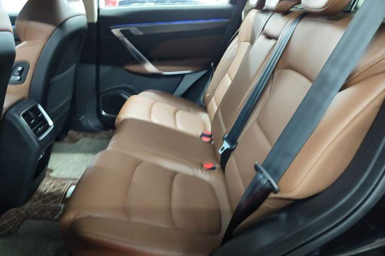 Used Geely Auto Emgrand X7 Sport 2021 1.8TD DCT Two-Wheel Drive Asian Games Comfort Edition Left Rear Seat