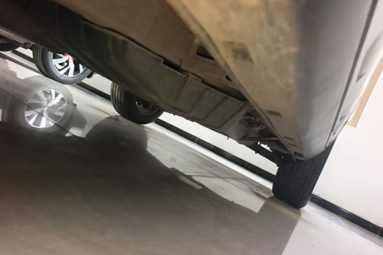 Used Geely Auto Emgrand X7 Sport 2021 Million Edition 1.8TD DCT Two-Wheel Drive Comfort Model Left Side Sill