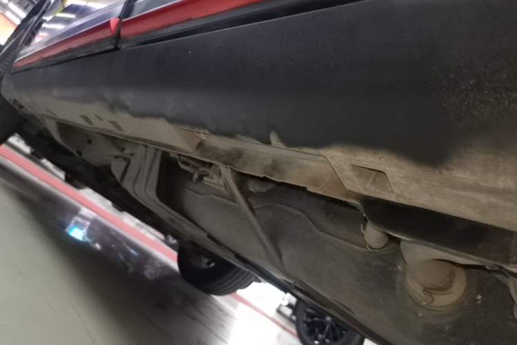 Used Geely Auto Emgrand X7 Sport 2021 1.8TD DCT Two-Wheel Drive Asian Games Edition Left Side Sill
