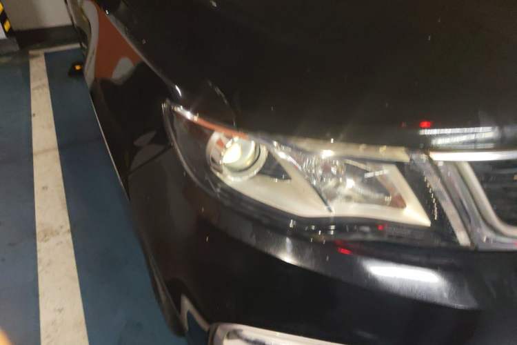 Used Geely Auto Emgrand X7 Sport 2021 Million Edition 1.8TD DCT Two-Wheel Drive Comfort Model Right Front Headlight